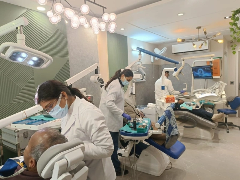 Modern Dental Clinic Treatment